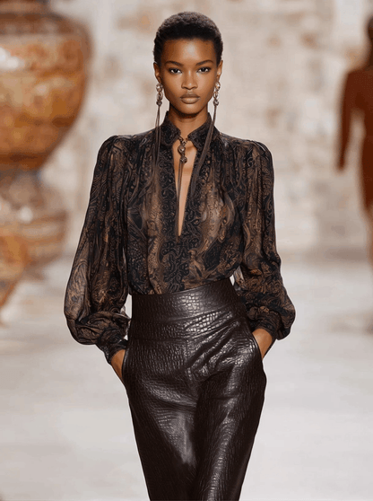 Chemise Longue Imprimée à Manches avec V-Cou en Mocha Premium