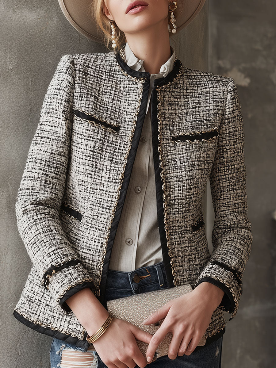Veste Rétro en Tweed Noir et Blanc avec Détails Noirs Élégants