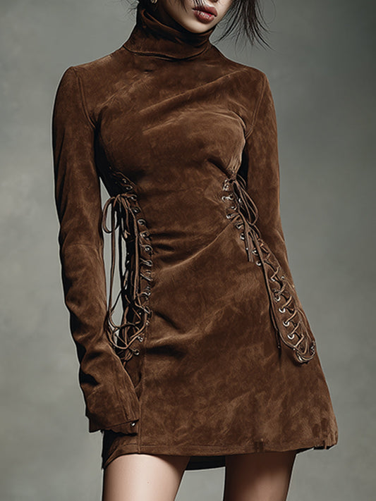 Robe Mini en Faux Suède Chocolat avec Détails Lacés et Col Montant Rétro-Chic