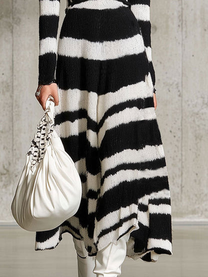 Robe Maxi Vintage Rayée Noir et Blanc à Décolleté en V