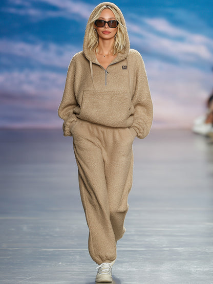 Ensemble Sportif Décontracté : Sweat à Capuche et Pantalons en Polaire Brun Clair