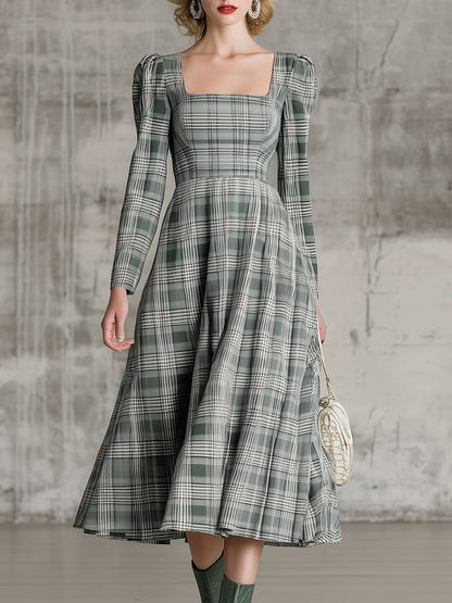 Robe Midi Vintage à Motif Carreaux avec Col Carré