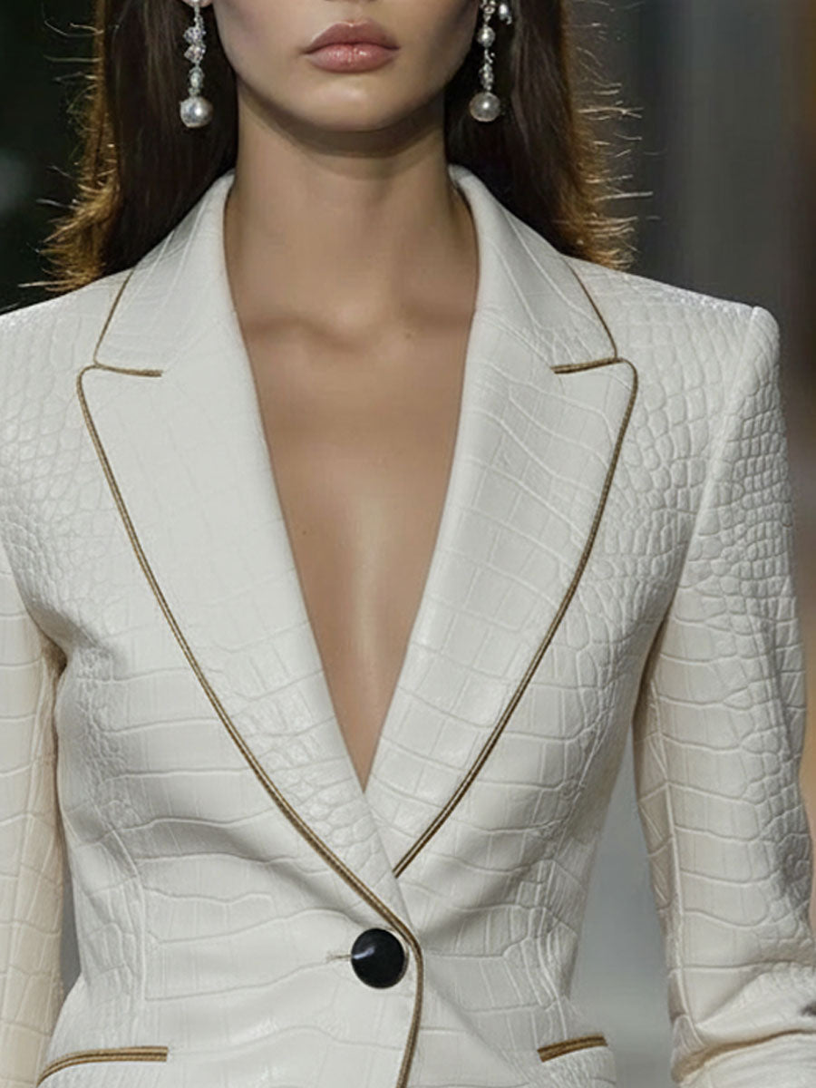 Blazer Blanc en Simili Cuir Crocodile avec Détails Dorés