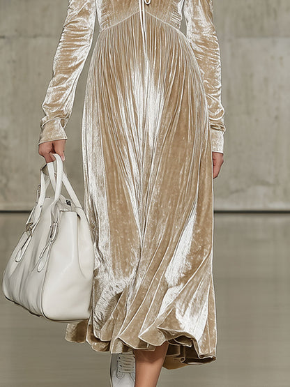 Robe Midi Plissée en Velours Champagne Rétro à Manches Longues – Élégance Intemporelle