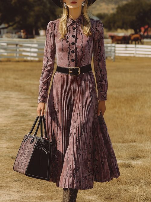 Robe Midi Plissée en Velours Violet avec Imprimé Serpent au Style Rétro Nomade