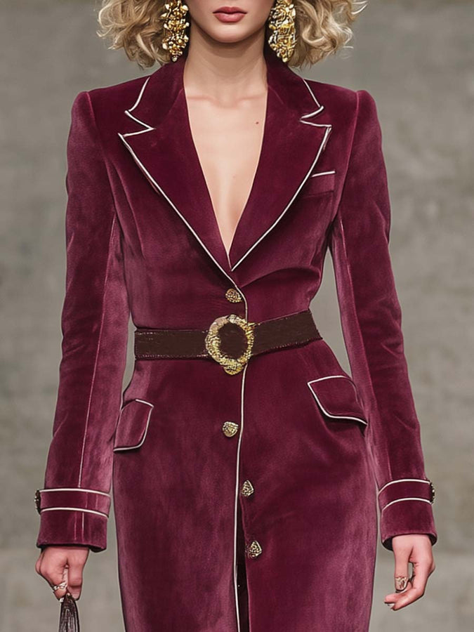 Veste Vintage Western en Velours Rouge Framboise avec Revers Notch et Détails Blancs