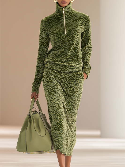 Ensemble Sportif Rétro en Velours avec Col Montant Imprimé Léopard + Jupe