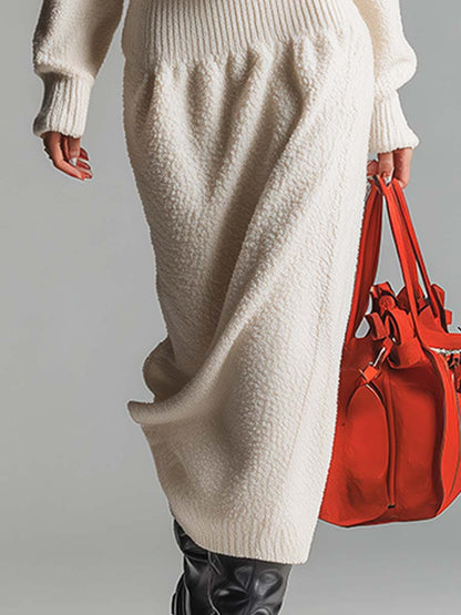 Robe Maxi en Polaire Écrue avec Accents en Cuir et Fermeture Éclair Demi-Zippée