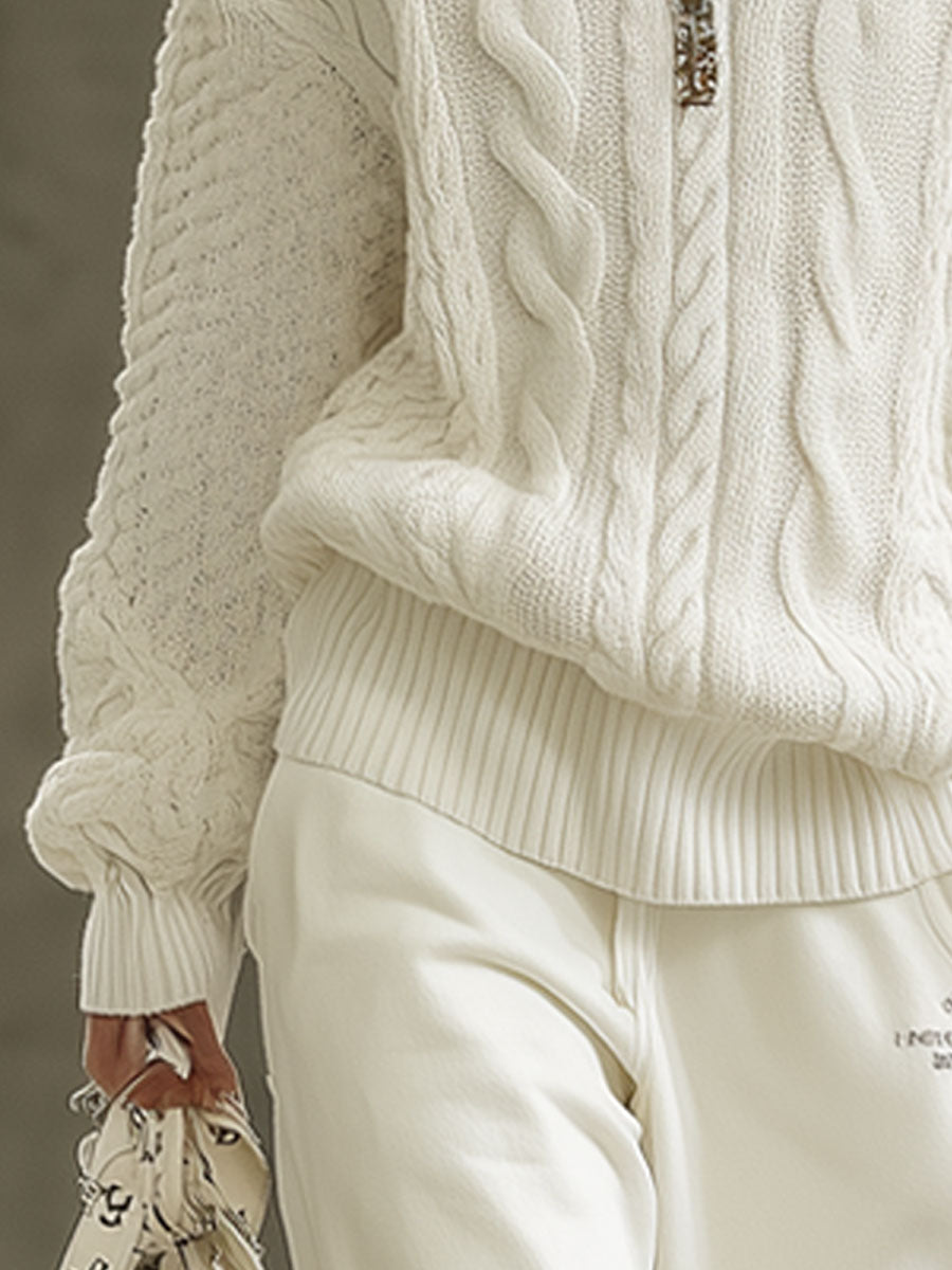 Pull Rétro Blanc à Col Roulé en Maille Torsadée