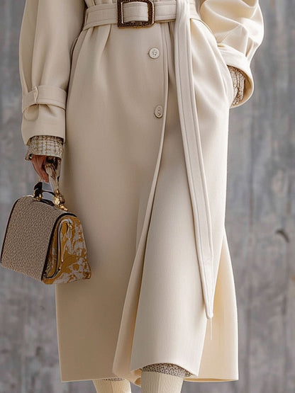 Long Écru en Laine avec Revers - Élégance Classique