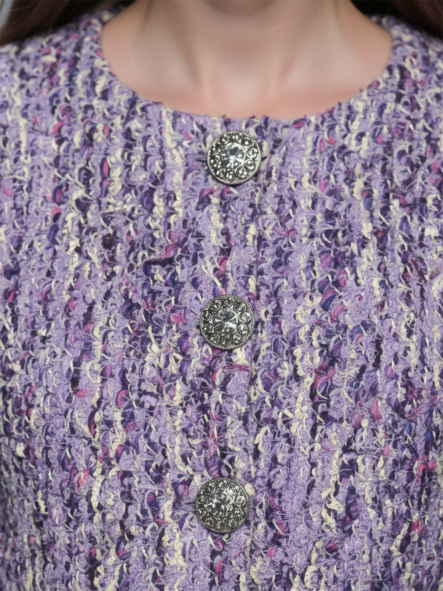 Veste courte en tweed violet à boutons et col rond