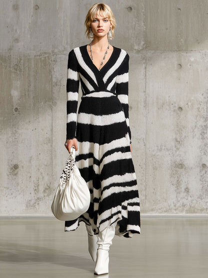 Robe Maxi Rétro à Rayures Noires et Blanches en Tricot