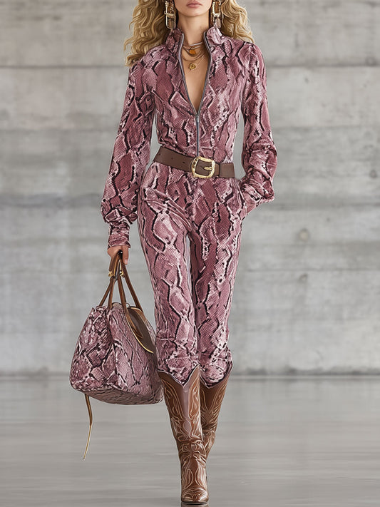Combinaison Rose Rétro en Velours à Manches Longues avec Imprimé Serpent et Détails Lacés
