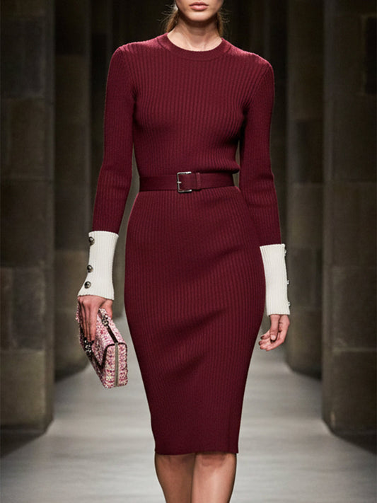 Robe Midi en Angora Rouge Tricotée avec Détails Blancs et Col Rond