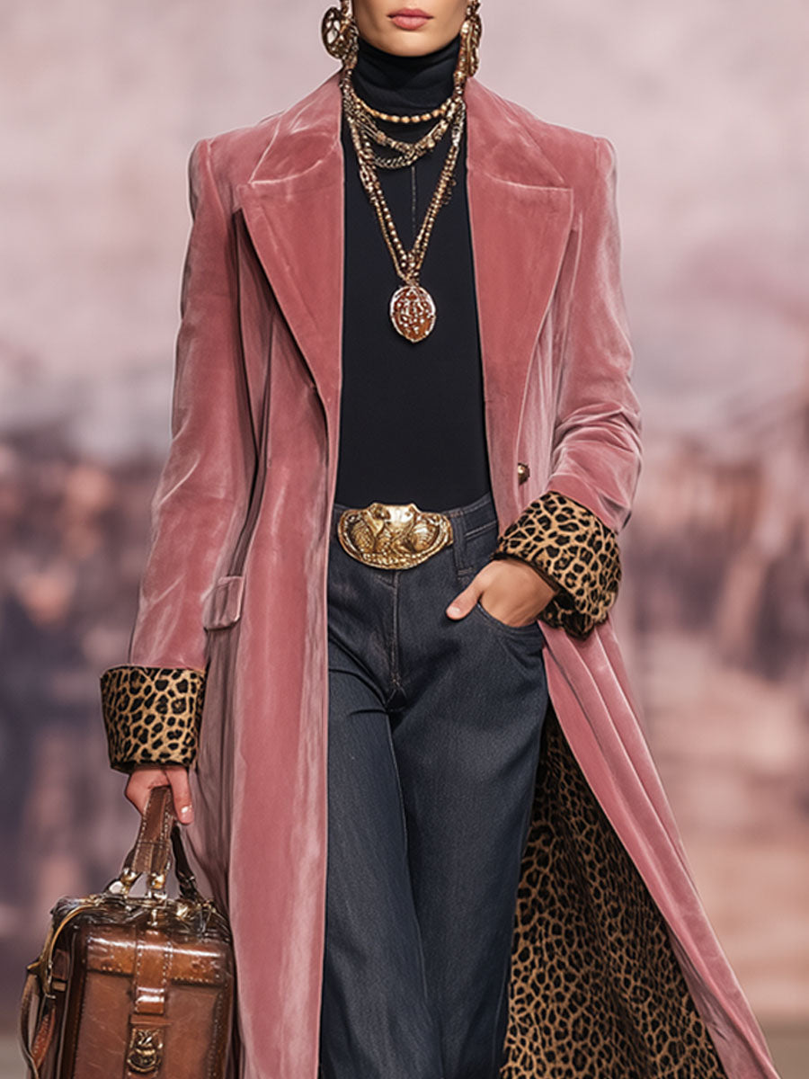 Veste en velours imprimé léopard avec revers et fermeture à bouton