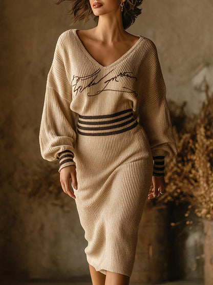 Robe Midi Rayée Abricot en Tricot avec Élégant Décolleté en V - Style Rétro Chic