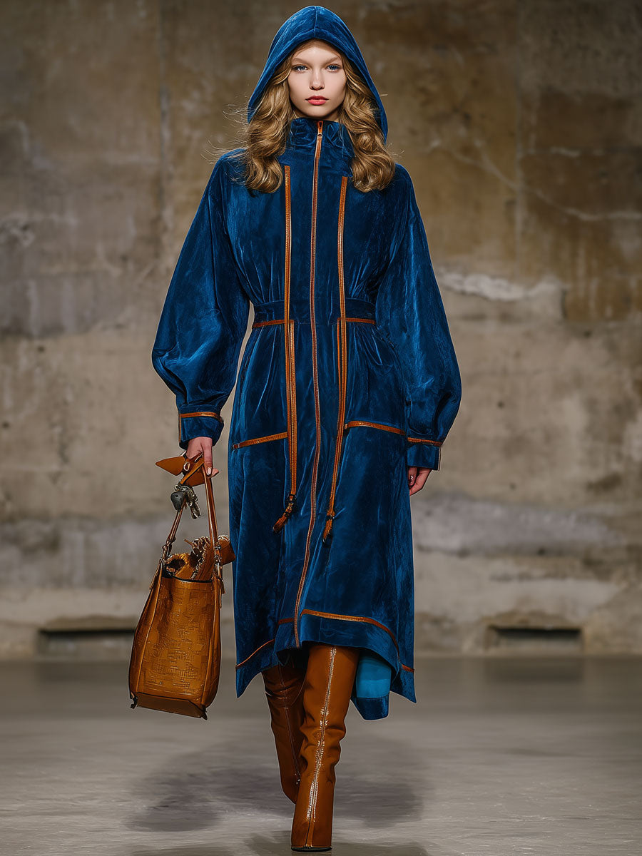 Robe Midi en Velours Bleu Nuit avec Cape à Manches Longues et Finitions Marron