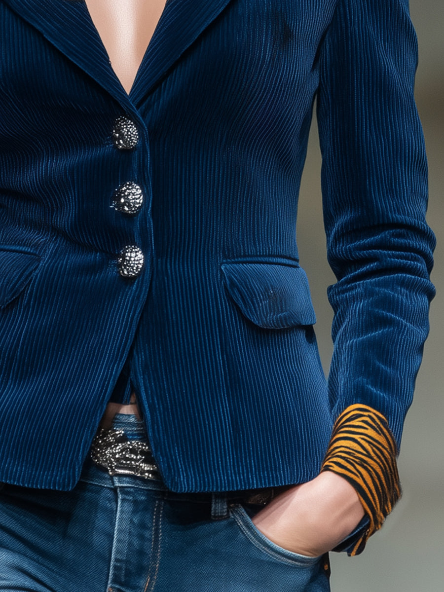 Veste en velours côtelé bleu avec motif tigre - Élégance et audace