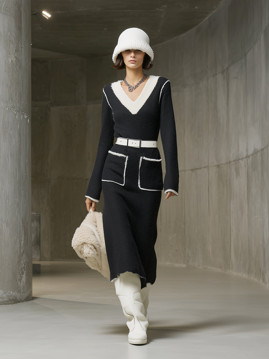 Robe Midi V-Neck Blanche en Tricot avec Détails Patchwork Noir