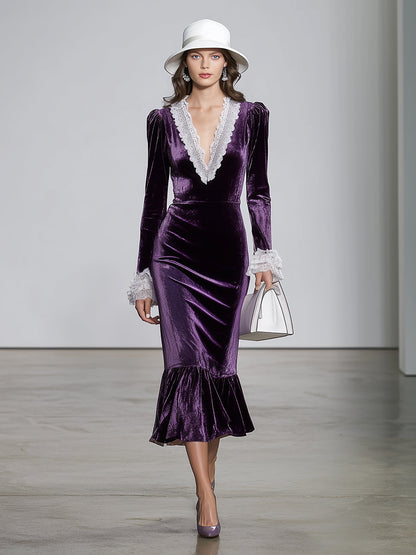 Robe Midi Violet à Encolure en V avec Éléments en Dentelle Blanche