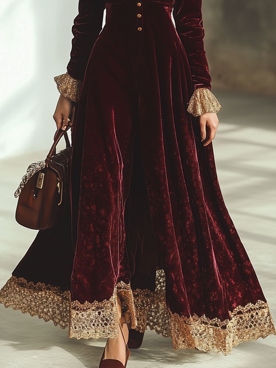 Robe Maxi en Velours Rouge Ankola : Élégance et Dentelle avec Col V et Manches Longues - Expédition Rapide en 24 Heures