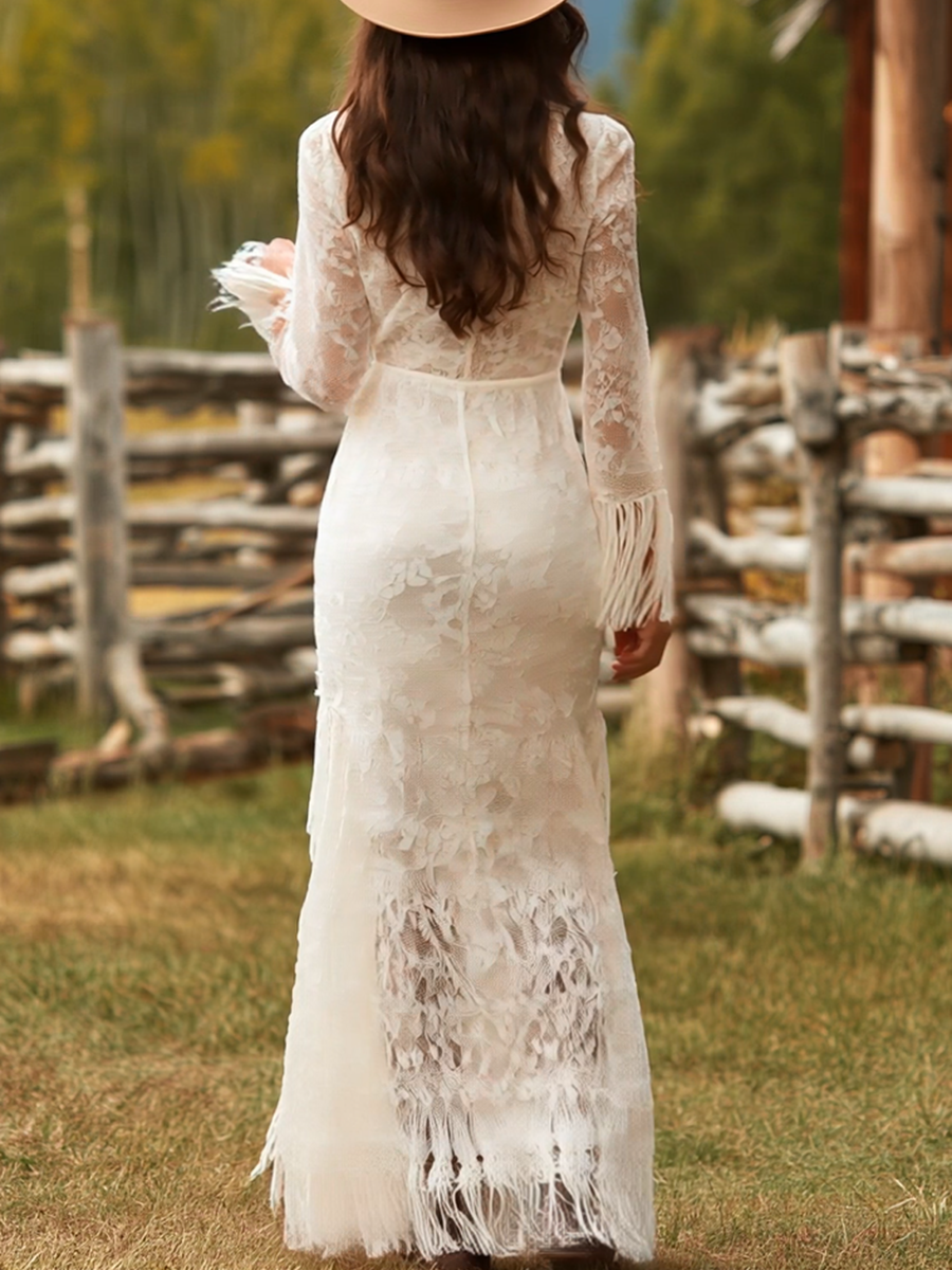 Robe Maxi Rétro en Dentelle Blanche à Manches Longues avec Décolleté en V et Franges - Jupe Courte Devant, Longue Derrière